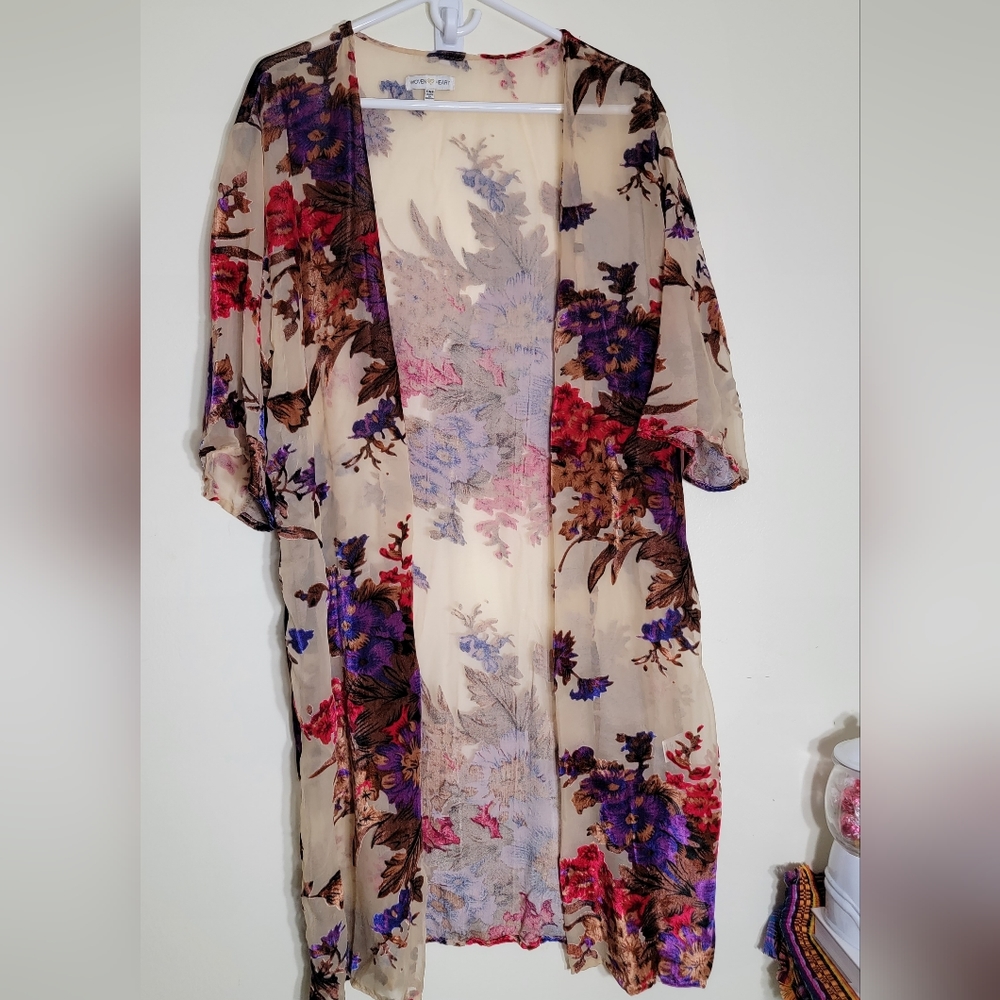 Woven Heart Velvet Floral Kimono